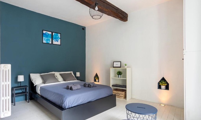 Pavia Apartment | CENTRO STORICO - Suite con Wi-Fi, Netflix e Terrazzo