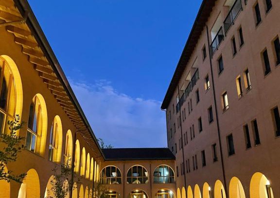 Rozzano Hostel | Corte Milano