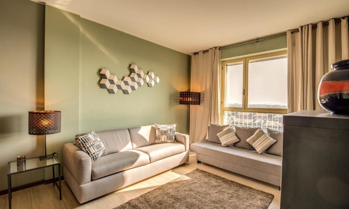 Lorenteggio Apartment | Downtown Milano
