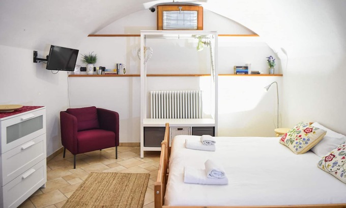 Visgnola Apartment | Easy Welcome La Filanda Taverna - Room