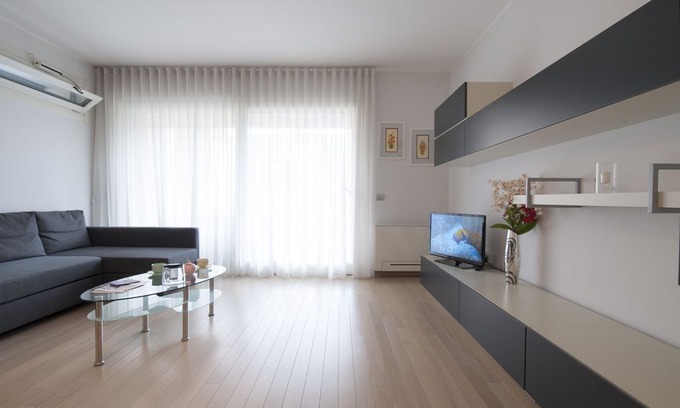 Zona Solari Apartment | Elegant 110 sq.mt apartment near Parco Solari