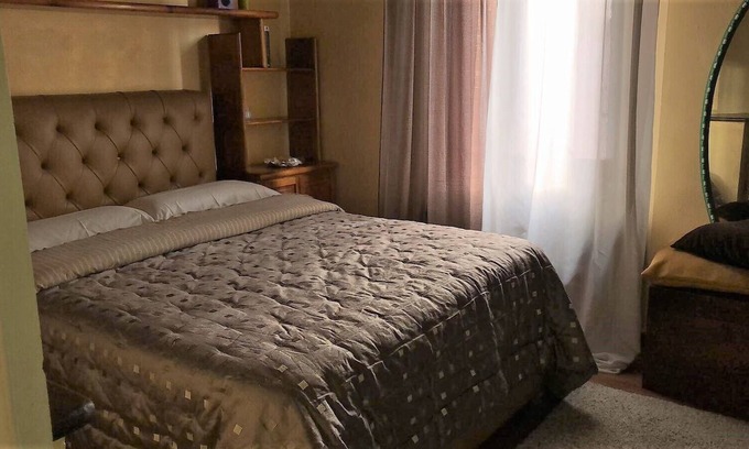 Centro Direzionale Apartment | Goldhouse (island-Garibaldi-Central Station)