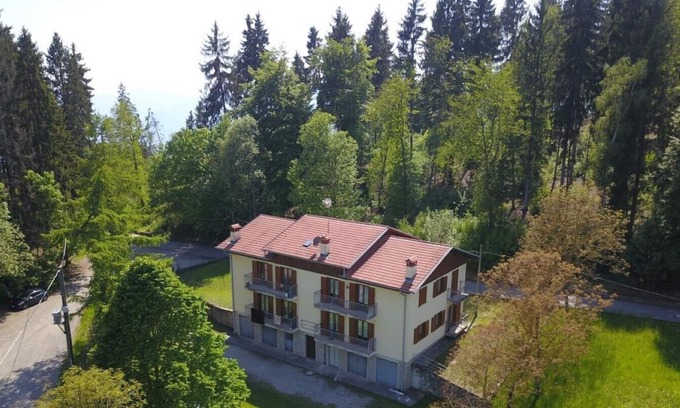 Lovere Apartment | Green house, the holiday home in the woods