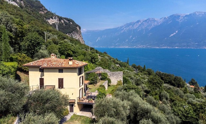 Gargnano House | Haus mit tollem See -und Bergblick