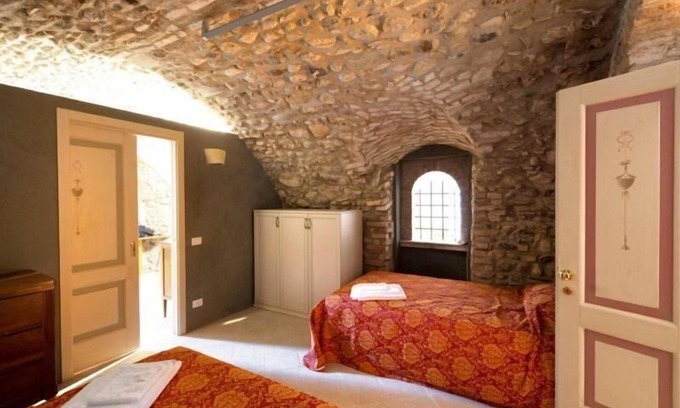 San Felice del Benaco Apartment | Holiday apartment San Felice del Benaco for 1 - 9 persons with 3 bedrooms - Holiday apartment in one