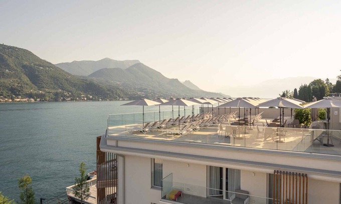 San Felice del Benaco Apartment | Holiday apartment with air conditioning, internet and balcony with lake view