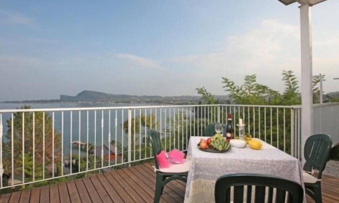 Villaggio Sanghen Apartment | Holiday apartment Manerba del Garda for 1 - 4 persons with 1 bedroom - Holiday apartment