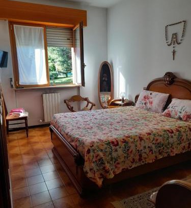 Carnate Hostel | Host&Home