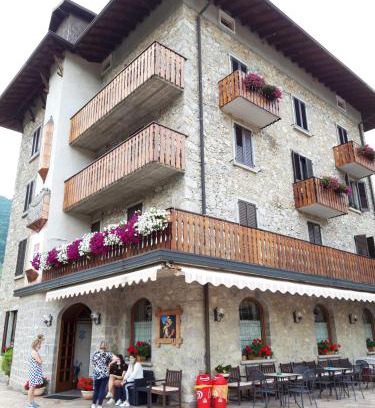 Serina Hotel | Hotel Carrara