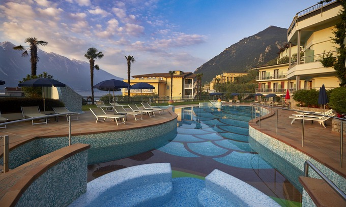 Limone sul Garda Hotel | Hotel Royal Village