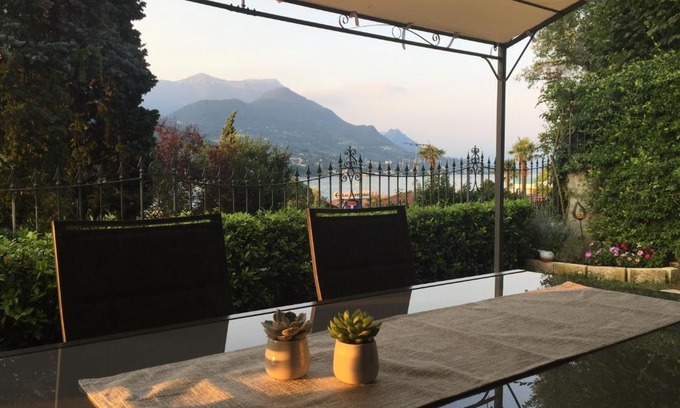 San Felice del Benaco Apartment | Il Balcone Fiorito sul Garda - Celeste Apartment
