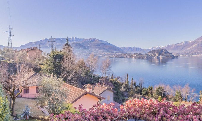 Fiumelatte Apartment | Il Tramonto sul Lago Varenna