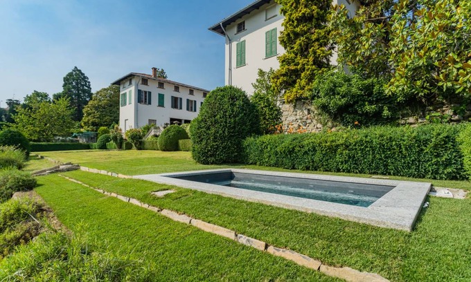 San Fermo della Battaglia Villa | 550 m² Villa ∙ 7 bedrooms ∙ 15 guests