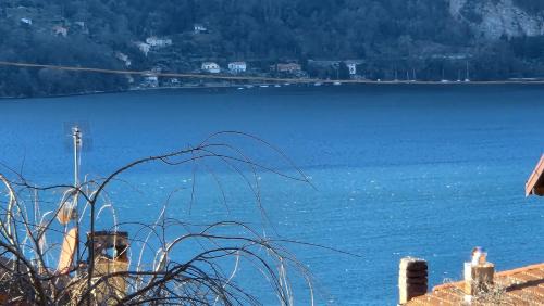 Lierna House | La Casetta di Laura intera casa indipendente vista lago 5 chilometri da Varenna