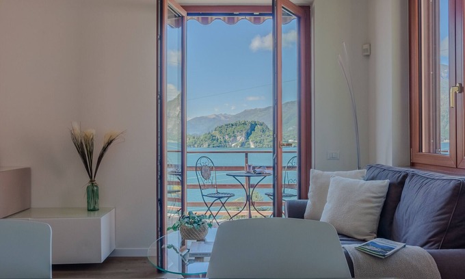 Fiumelatte Apartment | La Maison du Lac Varenna