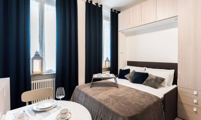 Como City Centre Apartment | Love & Smile Apartment