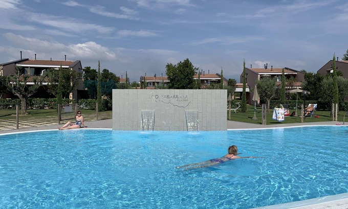 Crociale Apartment | Lovely apartment for 4 guests with WIFI, A/C, pool, TV, terrace and pets allowed