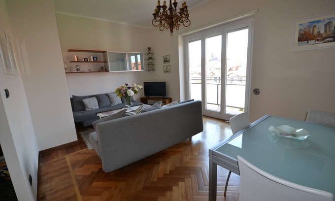 Downtown Apartment | Magenta Apartment in the center of Varese