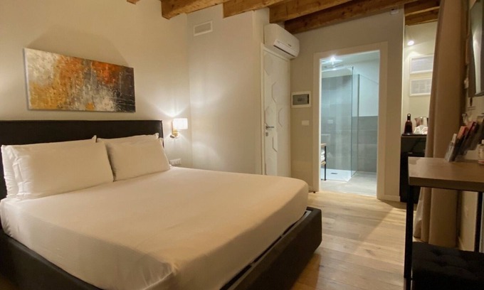 Desenzano del Garda City Centre House | Malvezzi24 Boutique Rooms