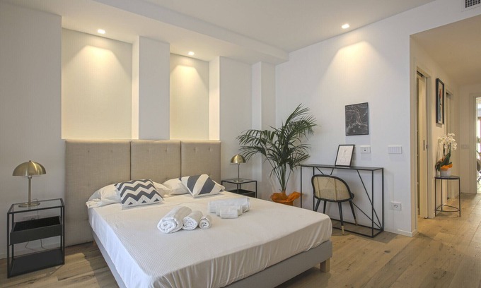 Porta Venezia Apartment | Milan Chic Luxury Apartments-hosted by Sweetstay