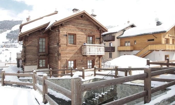 San Rocco Ski Chalet | Modern Holiday Home in Livigno Italy near Ski Area