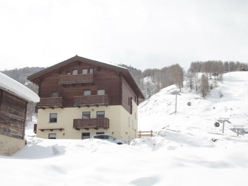 San Rocco Ski Chalet | Modern Holiday Home in Livigno Italy near Ski Area