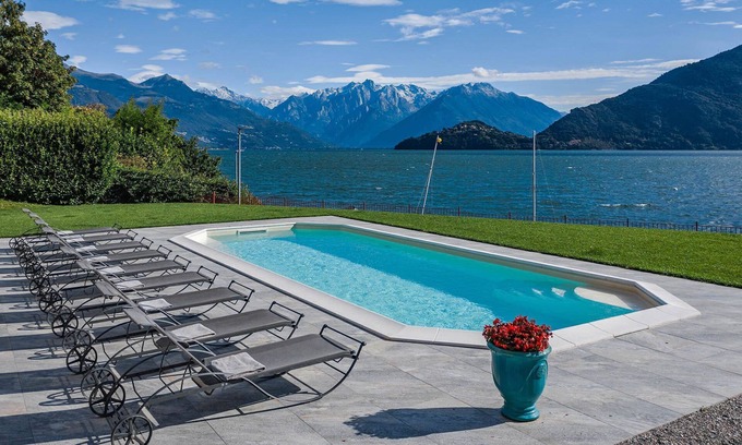 Calozzo Villa | My Rental Homes - Villa Angela with garden front lake and beautiful swimming pool