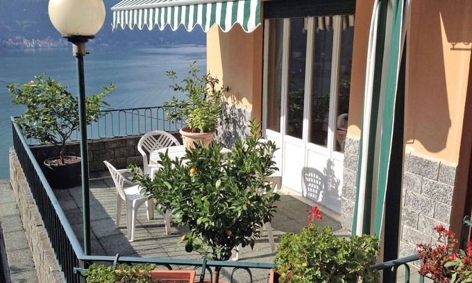 Nesso Apartment | Nice apartment for 4 guests with A/C, WIFI, TV, terrace and pets allowed
