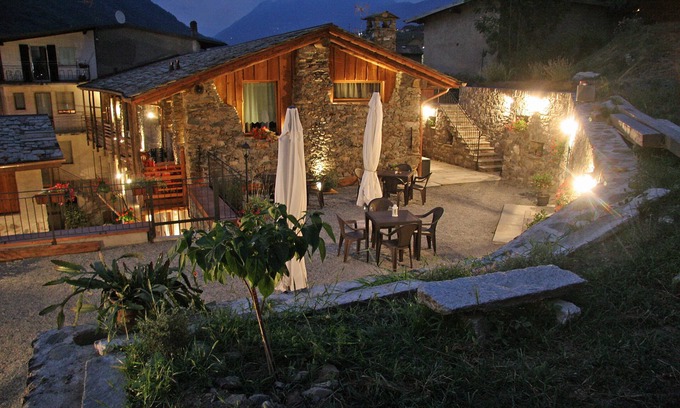 Tirano Hostel | Ostello del Castello Tirano