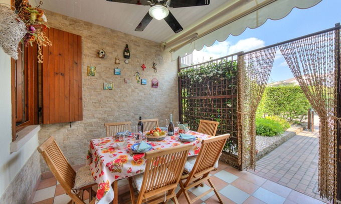 Desenzano del Garda Apartment | Residenza Verde, Desenzano Del Garda, Italy