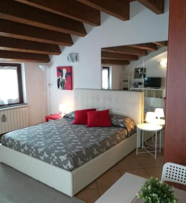 Stazione Apartment | Rovelli Room