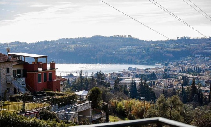 Renzano Apartment | Silvis Home - Lake View