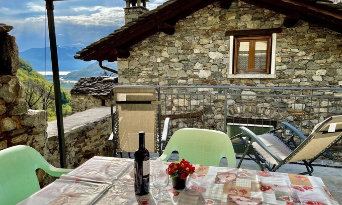 Verceia House | Stunning private villa for 3 guests with WIFI, TV, terrace and pets allowed