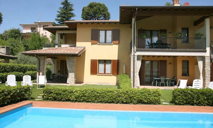 Moniga del Garda Apartment | Three-room Ground Floor Apartment