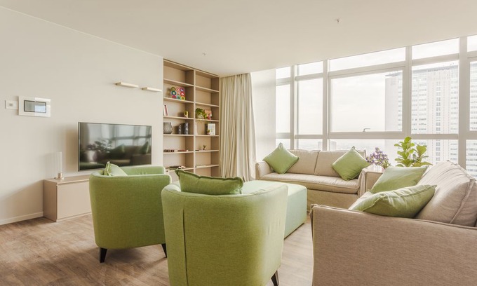 Centro Direzionale Apartment | Torre Galfa 172 - Splendid 2-bedroom with great city view