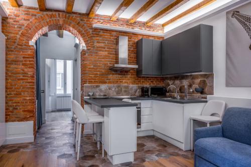 Lazzaretto Apartment | Unique Suite in Milan Center