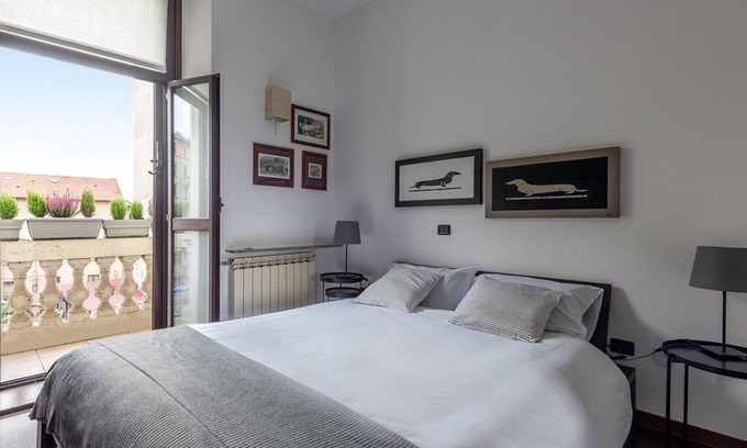Zona Farini Apartment | Urban District Apartments - Milan Lancetti Style (1BR)