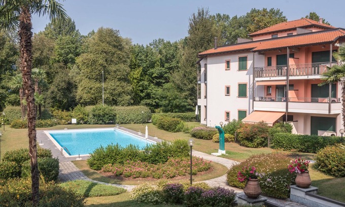 Sasso Moro Apartment | Vacation Apartment Al Moro with Lake View, Pool, Wi-Fi, Garden & Terrace