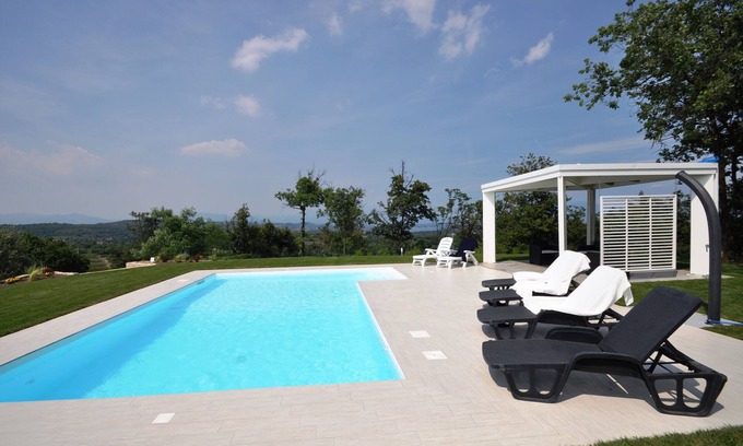 Lonato del Garda Villa | Villa Garden private heated pool and air conditioning in all rooms