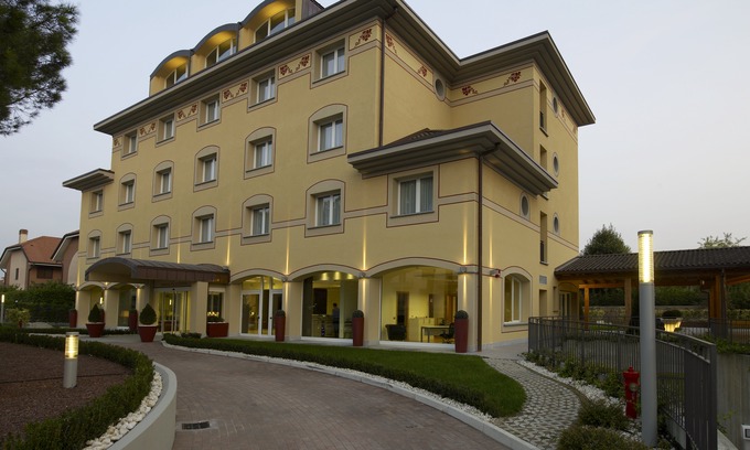 Garbagnate Milanese Hotel | Virginia Palace Hotel