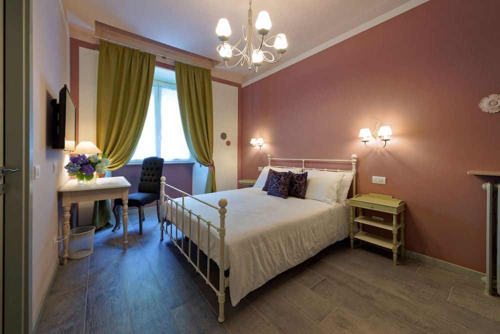 Photo of Bedroom in Bullona