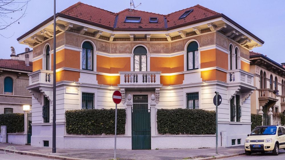 Photo of Buildings in Maggiolina