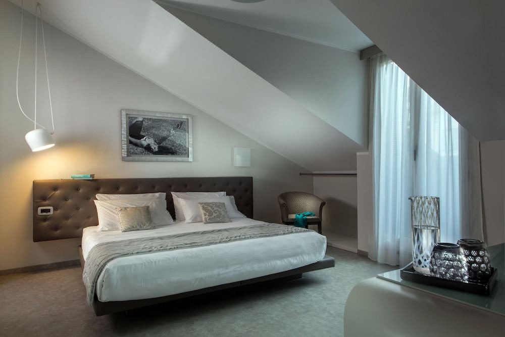 Photo of Bedroom in Milan Centre