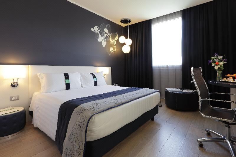 Photo of Bedroom in Cinisello Balsamo