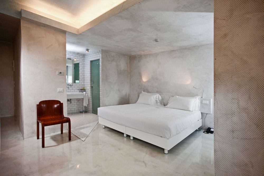 Photo of Bedroom in Castiglione delle Stiviere