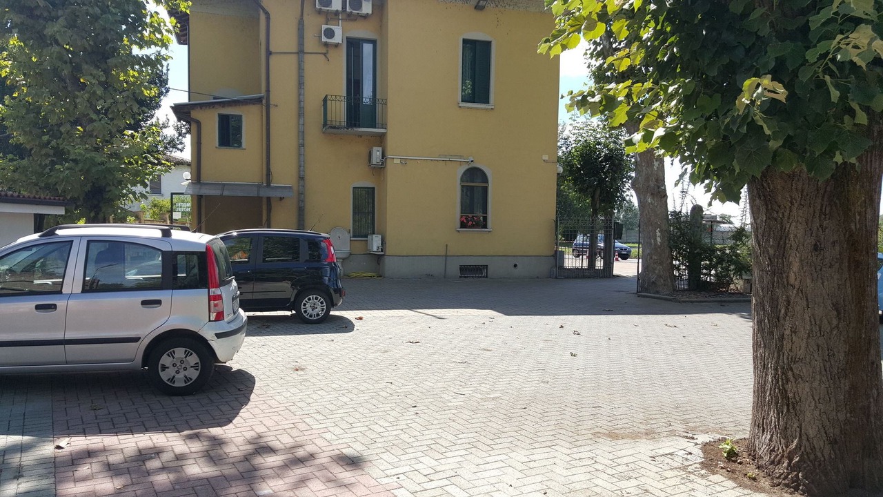 Photo of Buildings in Ozzero