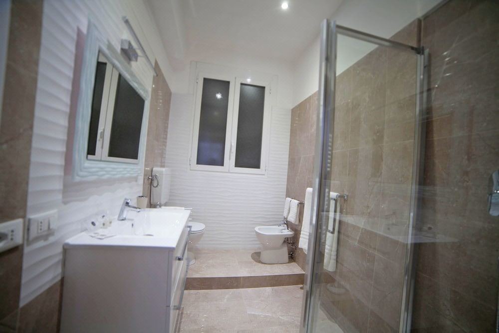 Photo of Bathroom in Magenta