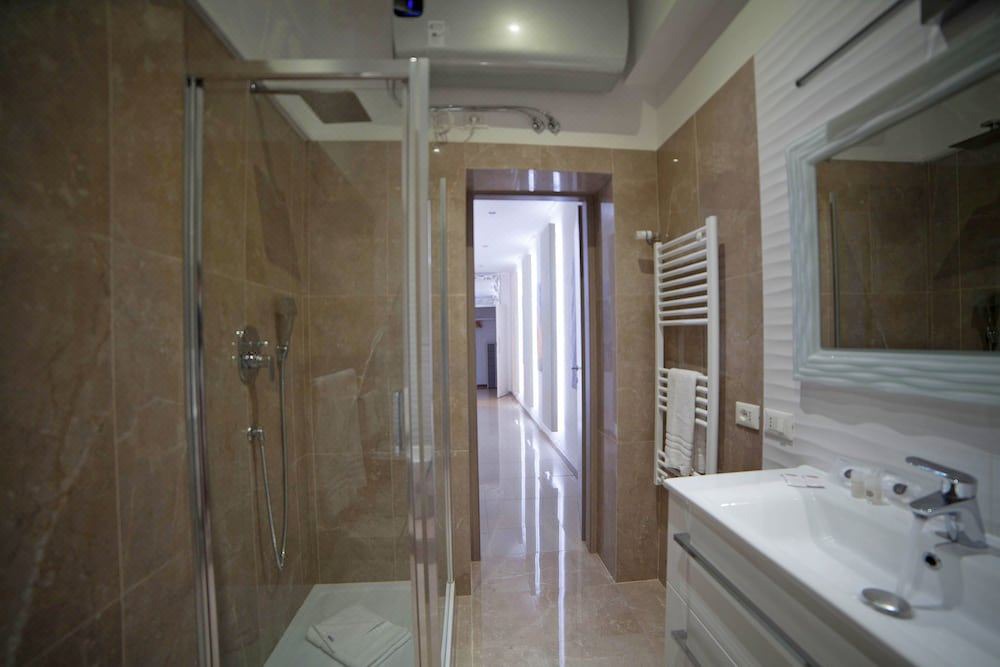 Photo of Bathroom in Magenta