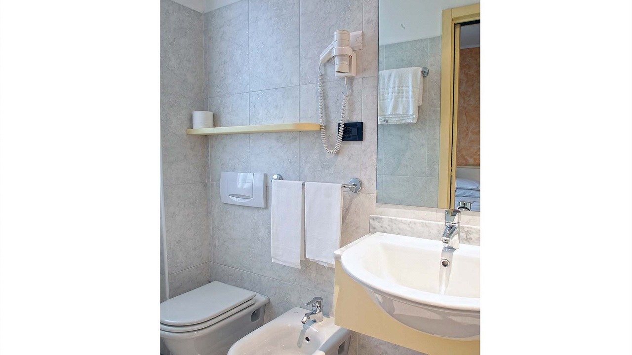 Photo of Bathroom in Garlate