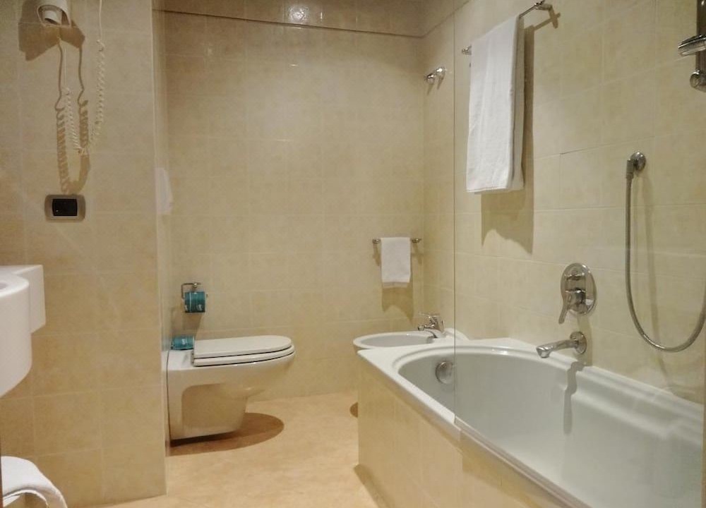 Photo of Bathroom in Magenta